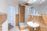 Bad - 2-Zimmer-Wohnung in ruhiger Lage mit sonnigem Balkon und Tiefgaragenstellplatz nahe am UKE