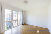 Schlafzimmer - 2-Zimmer-Wohnung in ruhiger Lage mit sonnigem Balkon und Tiefgaragenstellplatz nahe am UKE